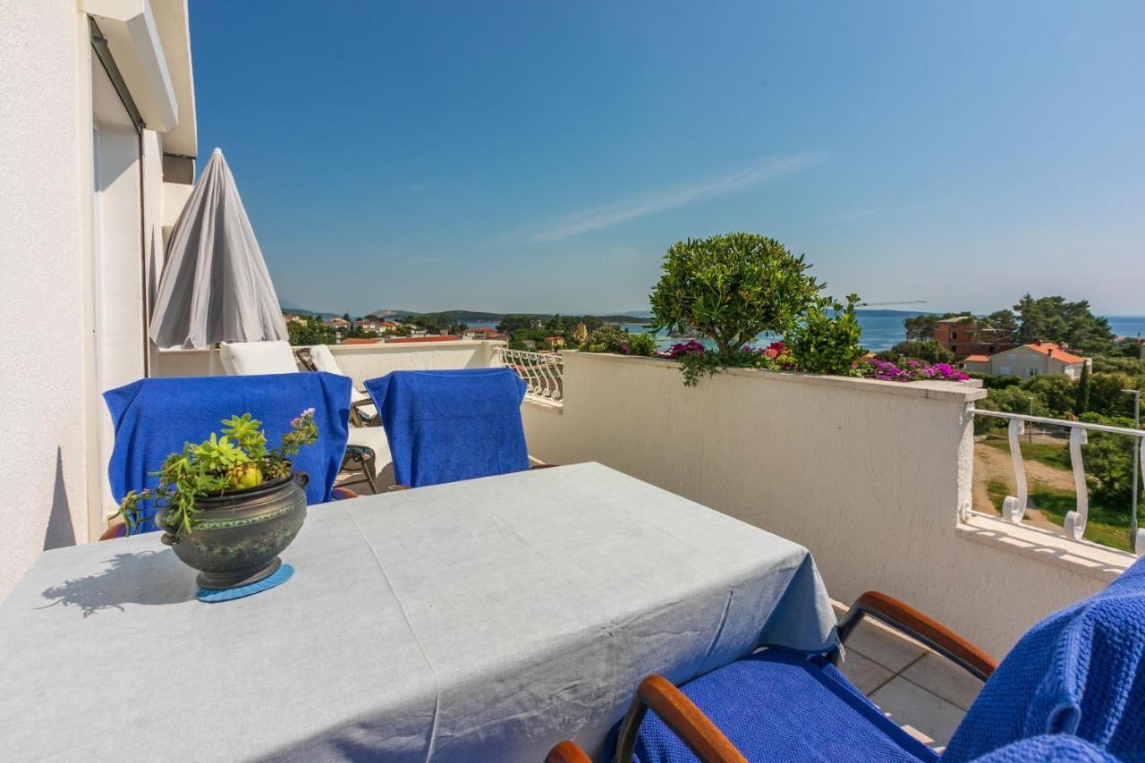 Apartments Vila Antula Banjol Exterior photo