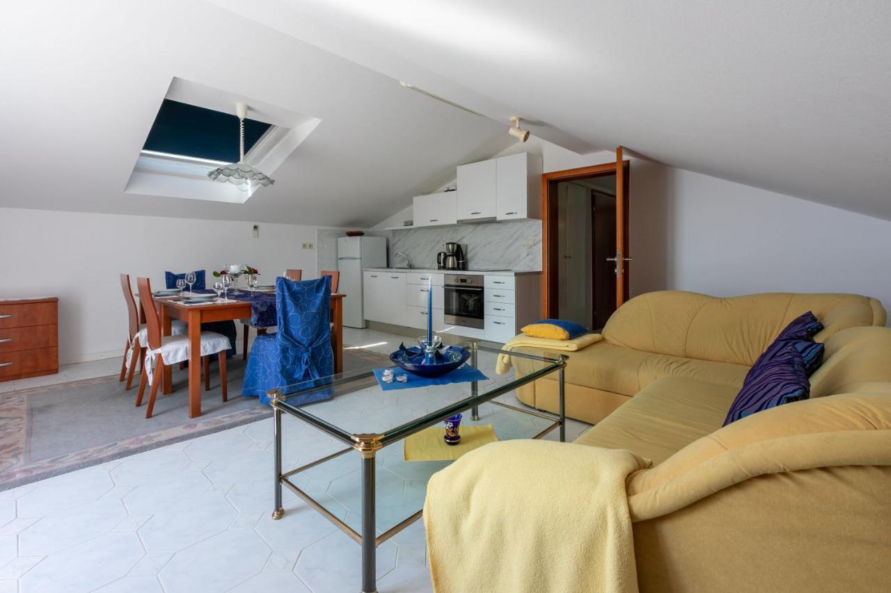 Apartments Vila Antula Banjol Exterior photo