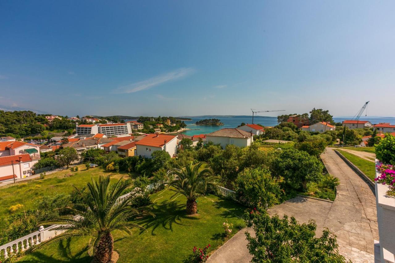 Apartments Vila Antula Banjol Exterior photo
