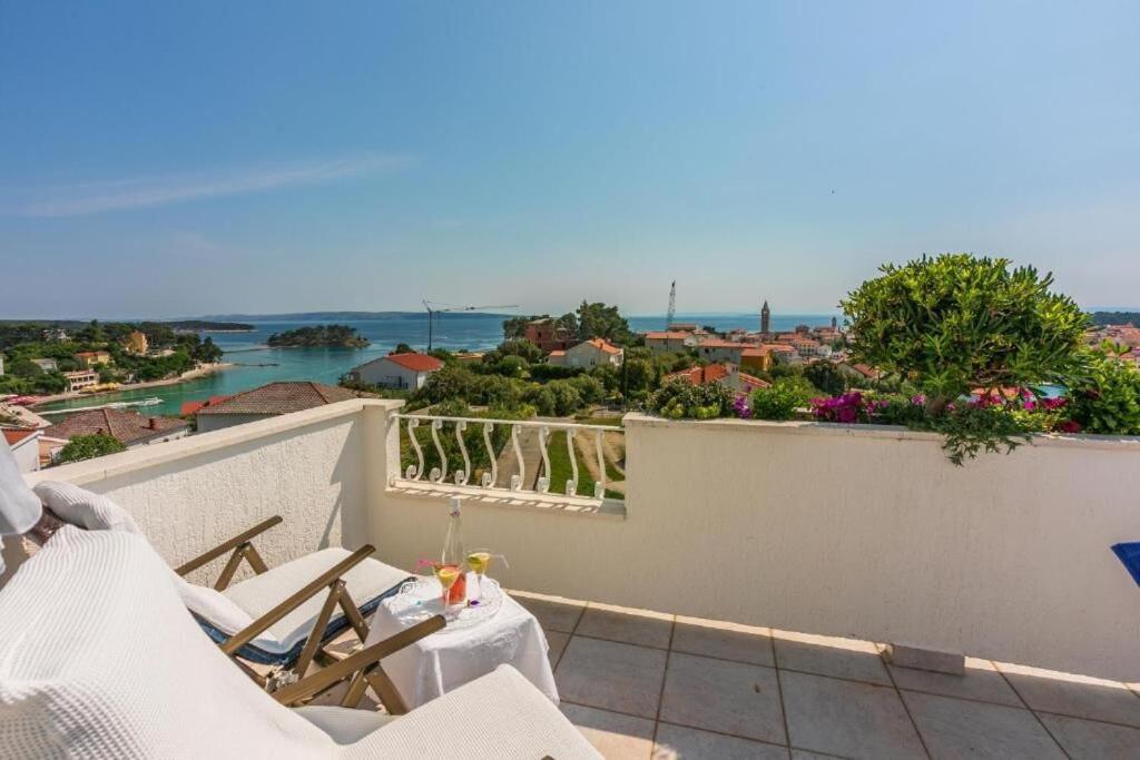 Apartments Vila Antula Banjol Exterior photo