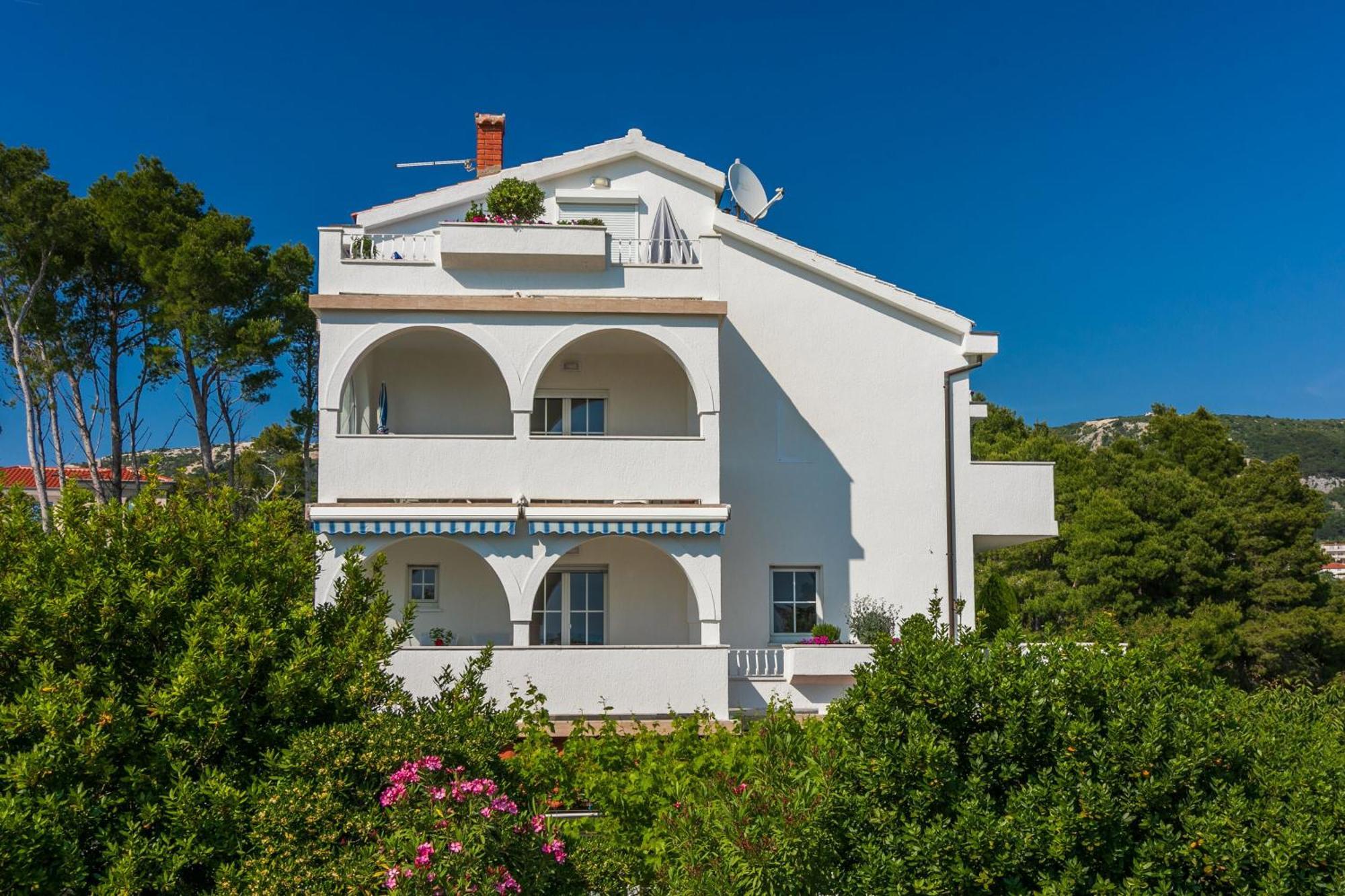 Apartments Vila Antula Banjol Exterior photo